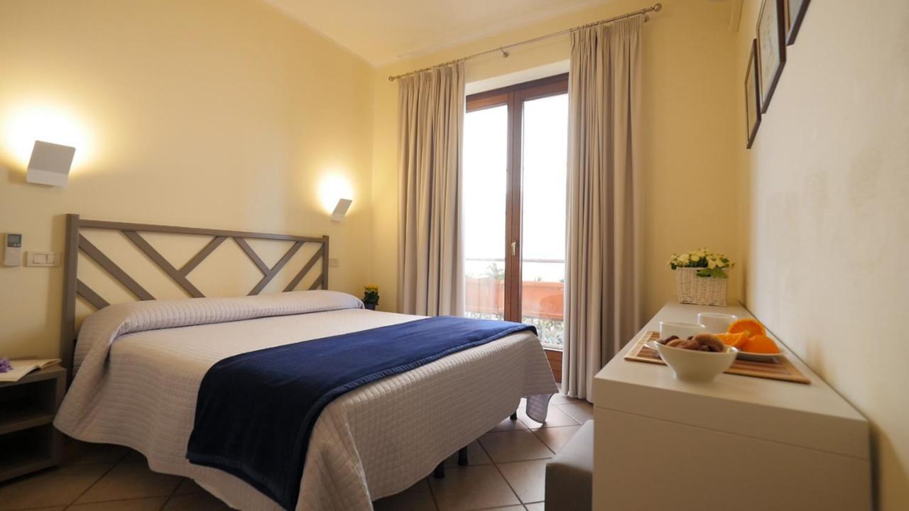 Residenza Turistico Alberghiera Corallo Castiglione della Pescaia Luaran gambar